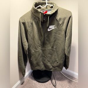 Nike Sportswear Rally half zip sweatshirt size Large